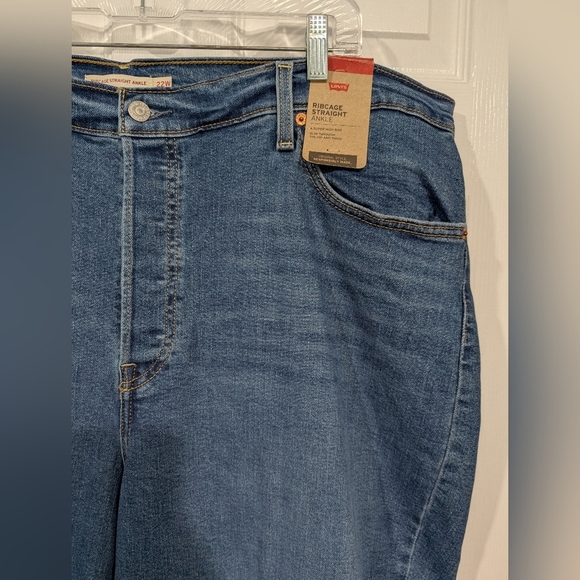 NWT Levi's Ribcage Straight Ankle Denim Jeans in Size 22W - Picture 3 of 15